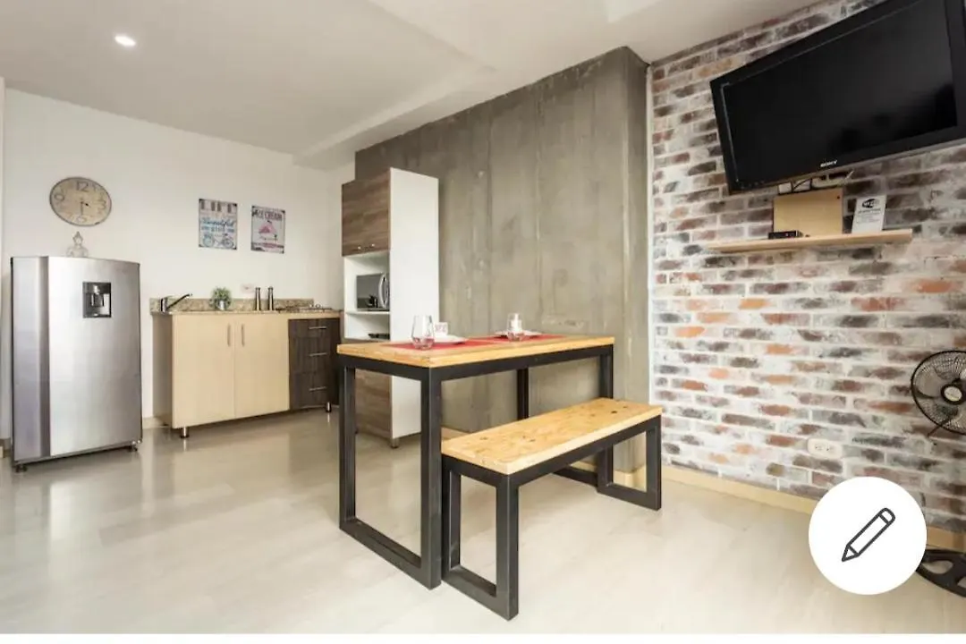 Beautiful & Comfortable Apartment In Laureles Medellin