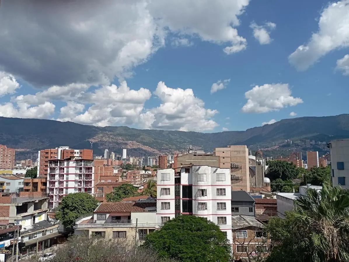 Beautiful & Comfortable Apartment In Laureles Medellin