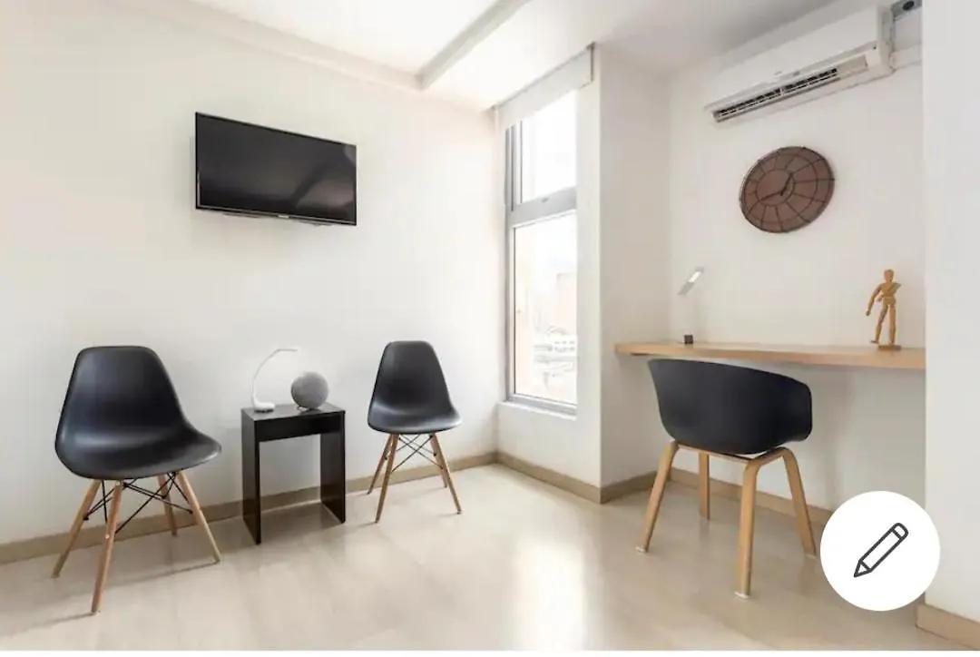 Beautiful & Comfortable Apartment In Laureles Medellin Colombia